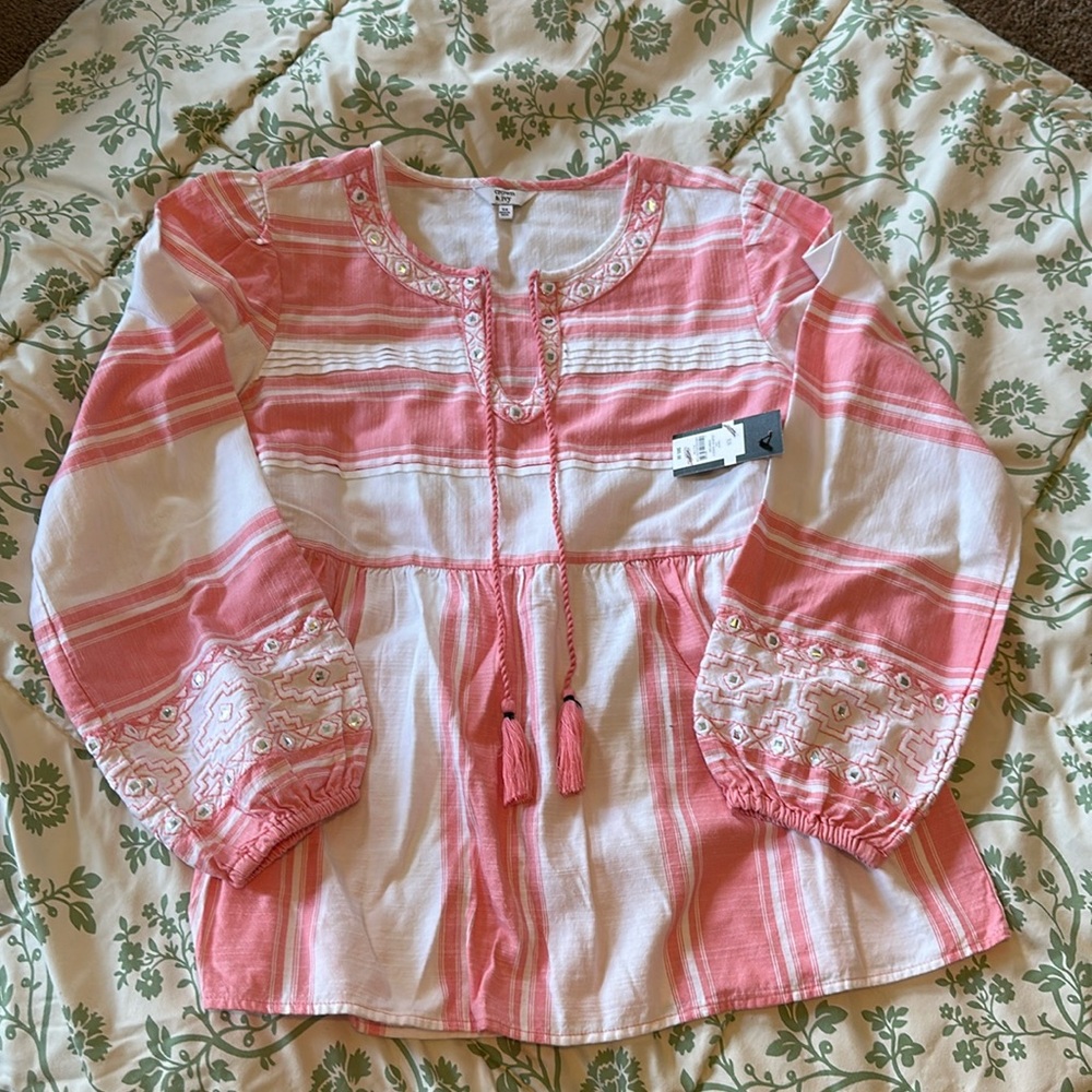 NWT Crown & Ivy Top
